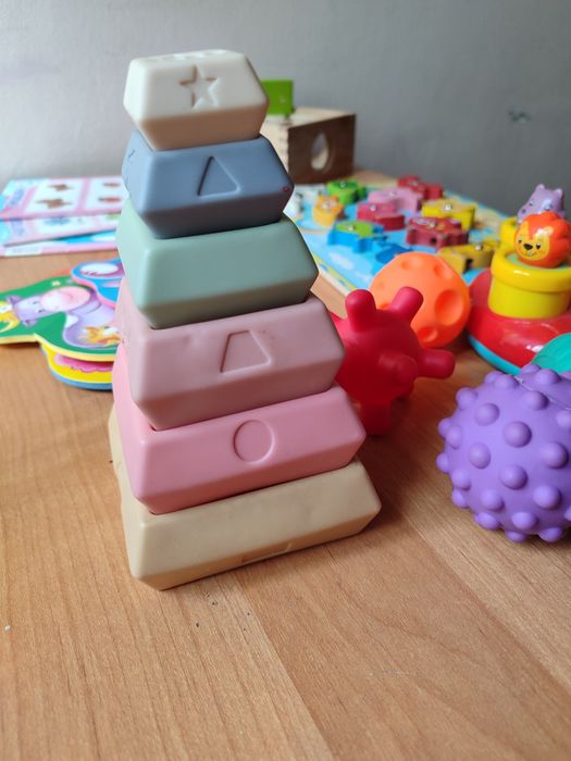 Развивающие детские игрушки 1-2 года