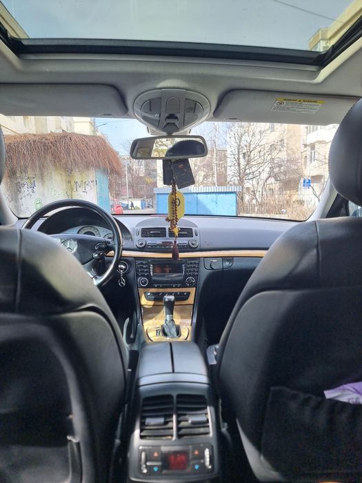 Mercedes benz E class 2.2 -170 cp AVANTGARDE