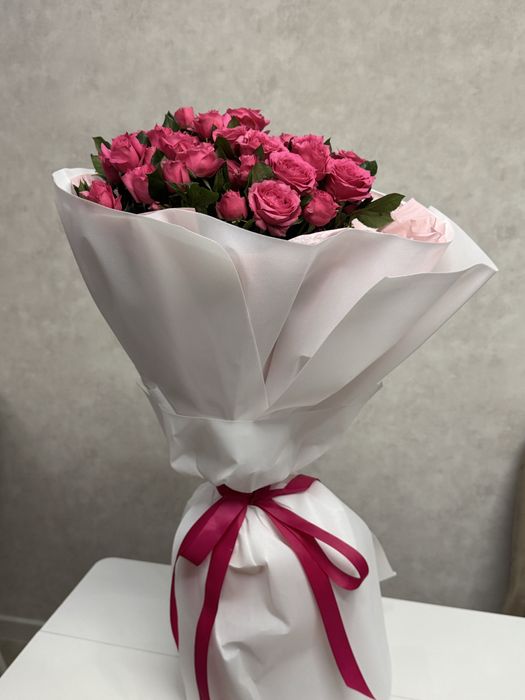 Букет кустовые розы свежие