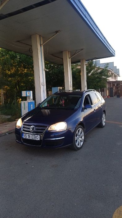 Vând Volkswagen Golf