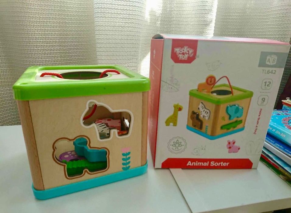 Играчки -  низанки , телефон, сортер