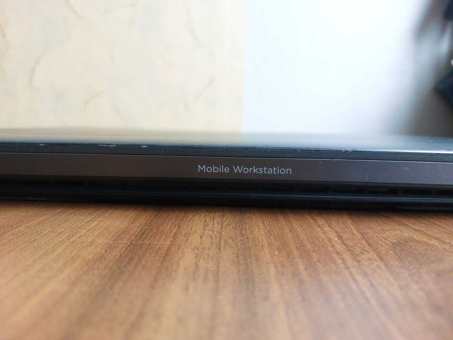 Лаптоп HP zbook 15 g3 /32RAM/512GB M2 SSD/1TB HDD/Intel Core i7 6820HQ