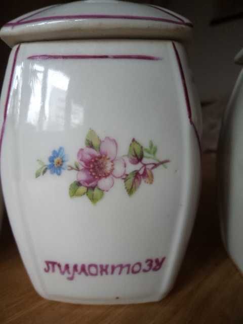 съдове за подправки