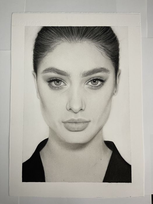 Portret la comandă – desenate manual în cărbune