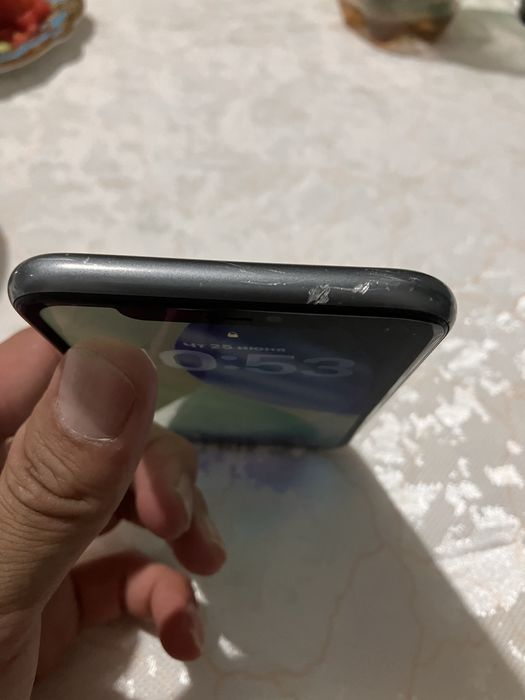 Iphone 11 ideal 128 gb 95 % vakum holatda