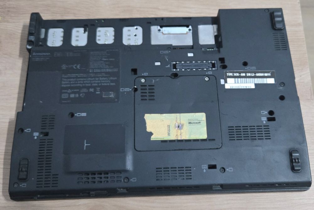 Laptop Lenovo x200s funtional dar cu lipsuri