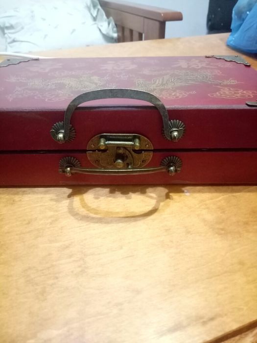 Шахматы новые.. .