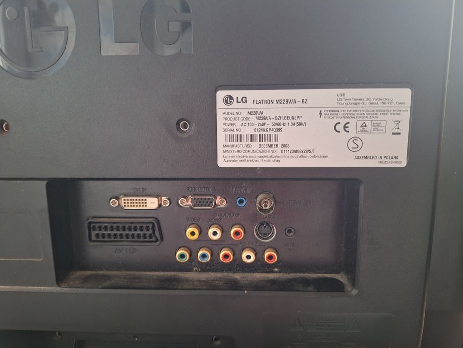 Телевизор за стойка