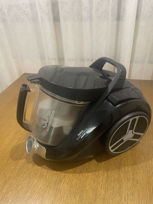 Продаю Пылесос тефаль