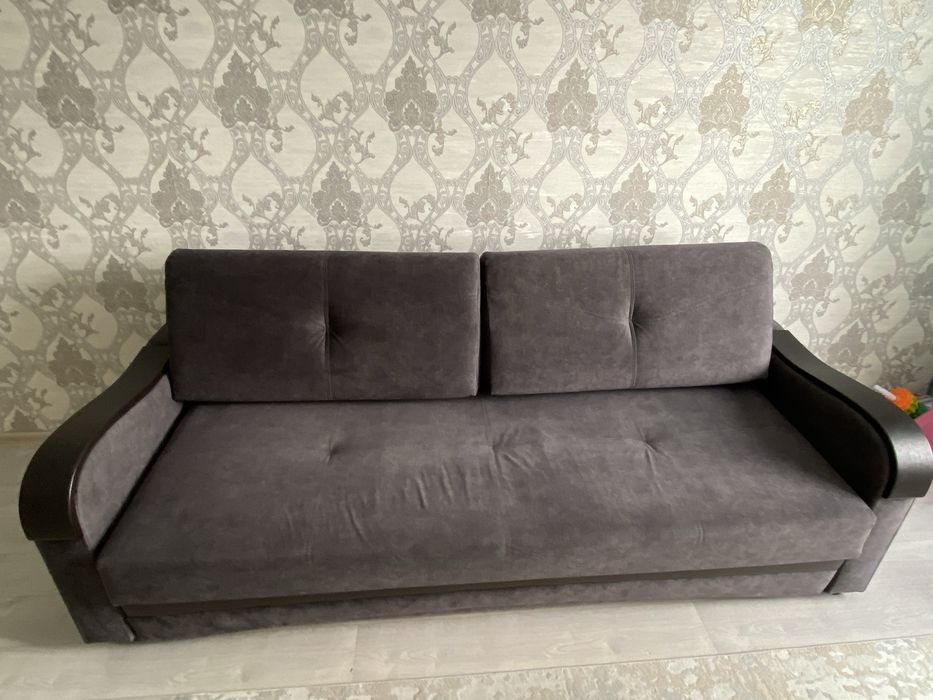 Продам диван 15000