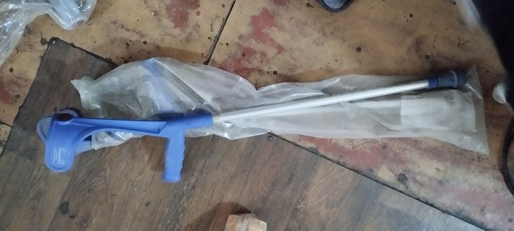 Продам костыли под локтевые