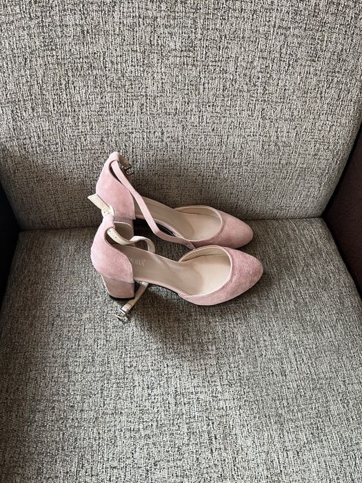 Продам туфли женские