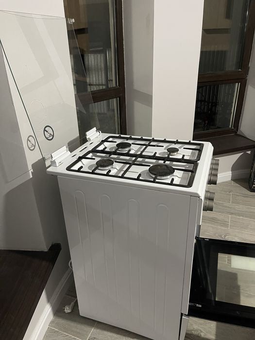 Продам газ плиту