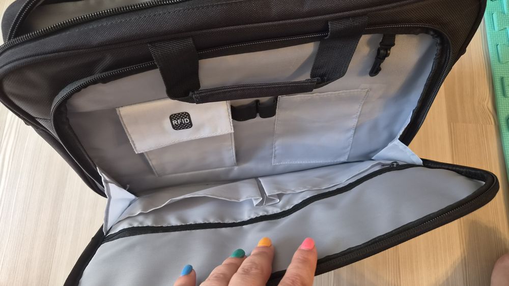 Geanta laptop HP Professional 15.6", negru, Noua