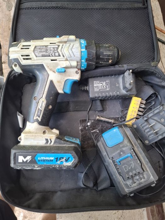 Bormasina cu acumulator