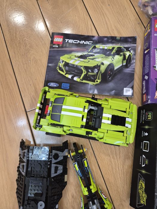 Большой набор оригинальных Lego