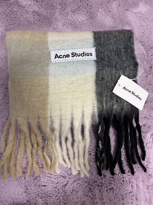 Fular Acne Studios