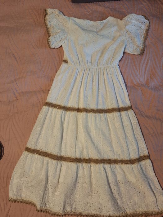 Продам платье не дорого
