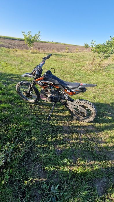 Vând cross 125 Preț negociabil