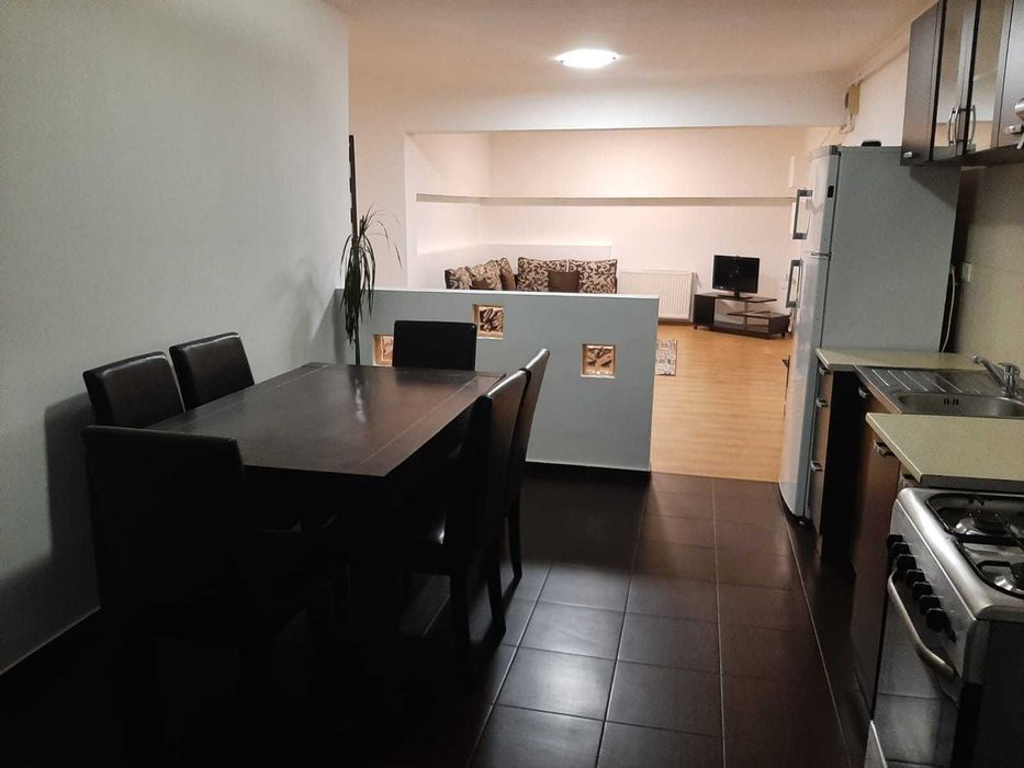 Vand apartament cu 2 camere 66 mp str. Florilor, Floresti