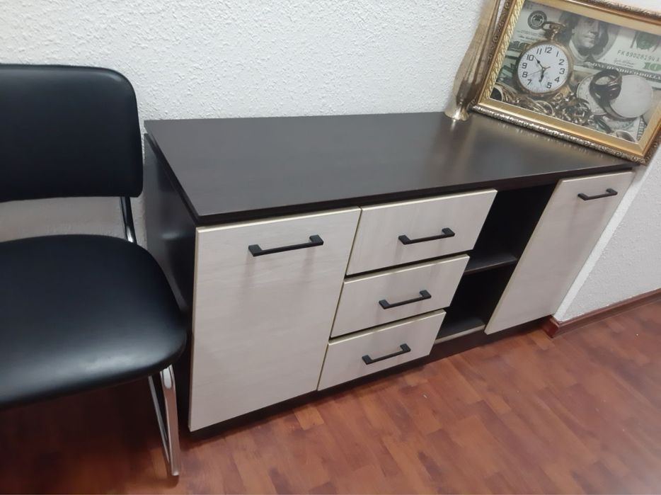 СРОЧНО продаётся ! Офисная мебель Б/У - комплектом, выгодная цена