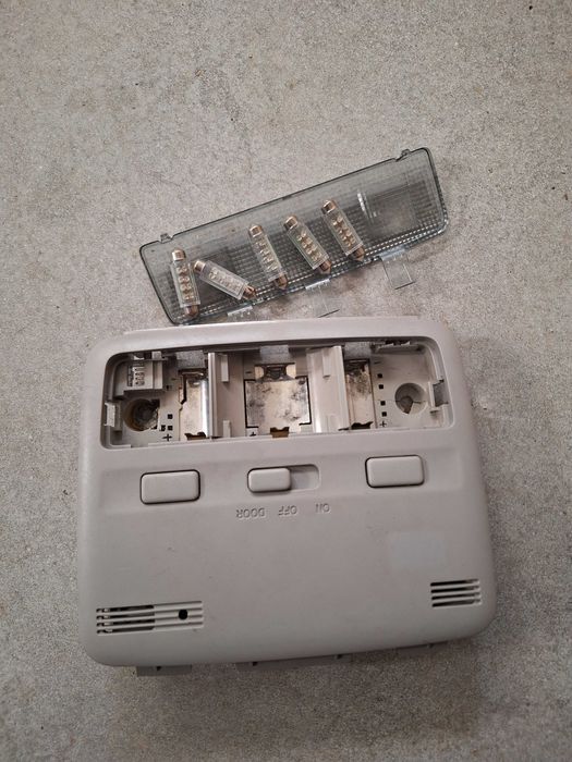 Части за Тойота Корола Версо 2004-2009