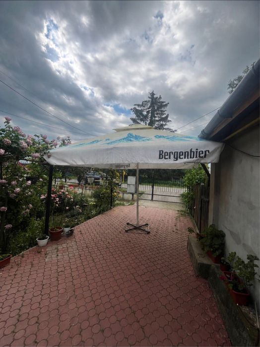 Vand umbrela pentru terasa