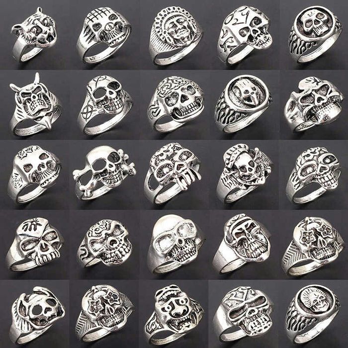 Пръстени с черепи - Медицинска стомана