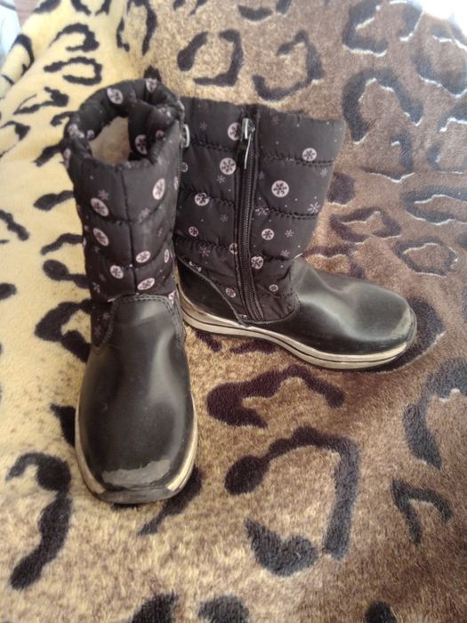 Сапожки на девочку.