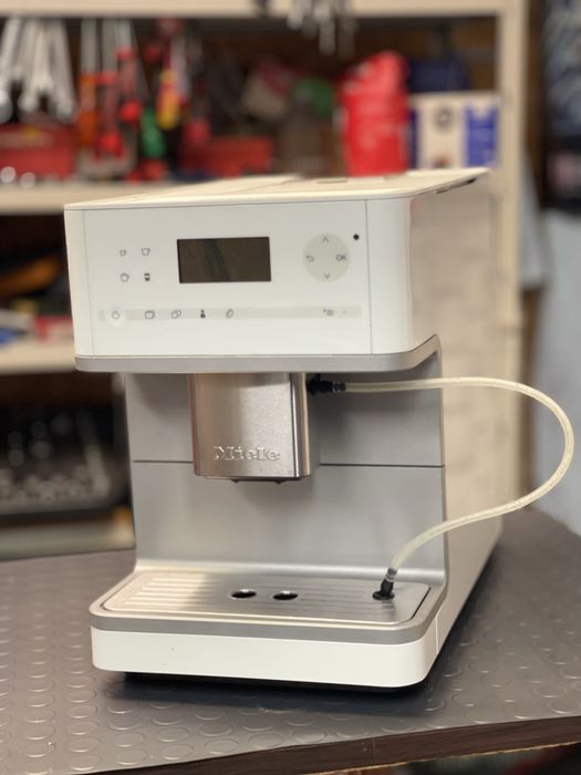 Miele CM61 - Кафеавтомати | Кафемашини - 6 месеца гаранция !