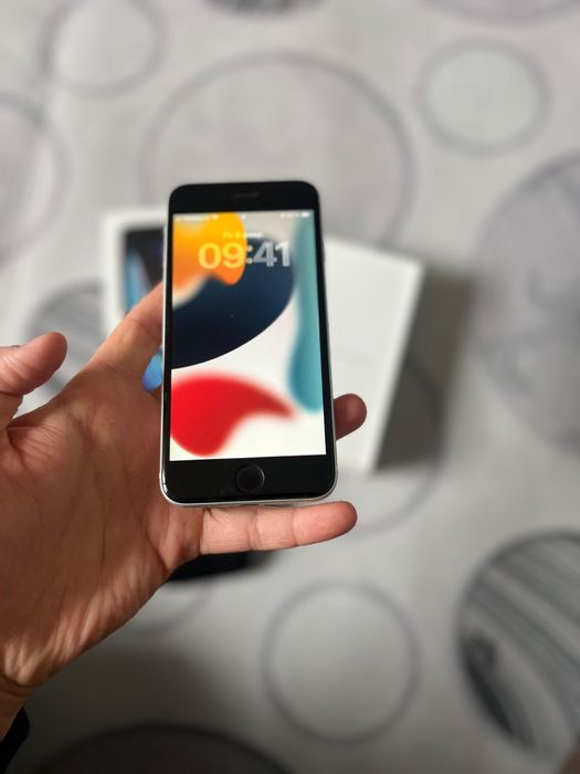 Айфон се iphone se 64гб