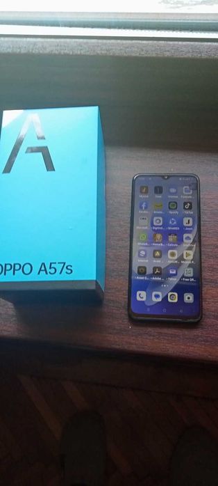 Vand tel. OPPO A57s NOU( nefolosit. ACHIZITIONAT CU 1250. LEI)Are 128 Gb