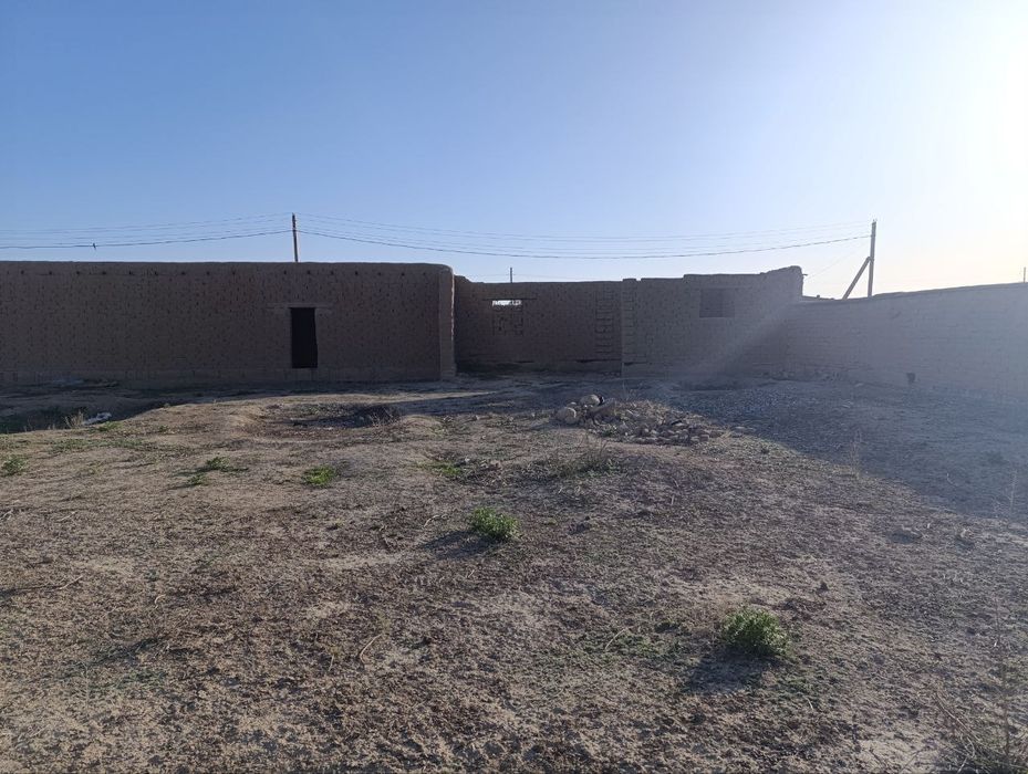 Срочна Ховли сотилади