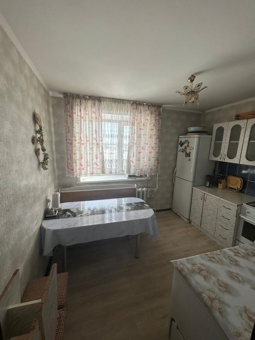 Үш бөлме үи сатылат