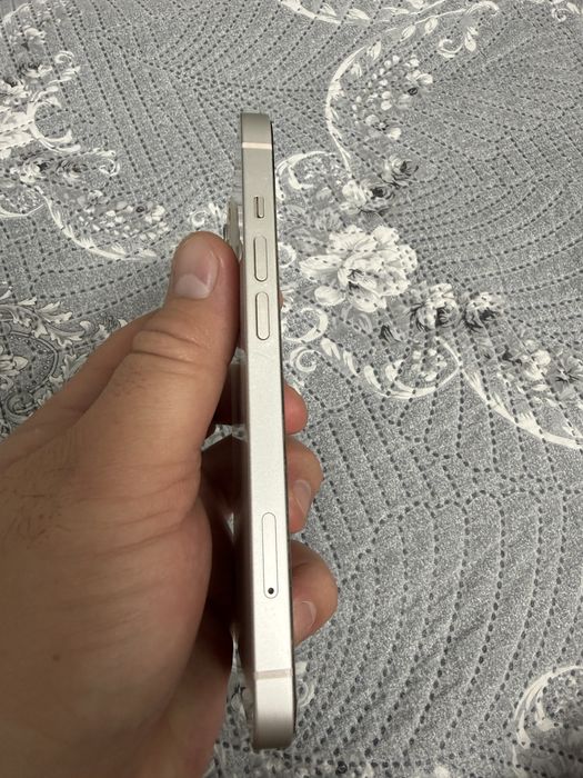 Продам IPhone 13 на 128Гб