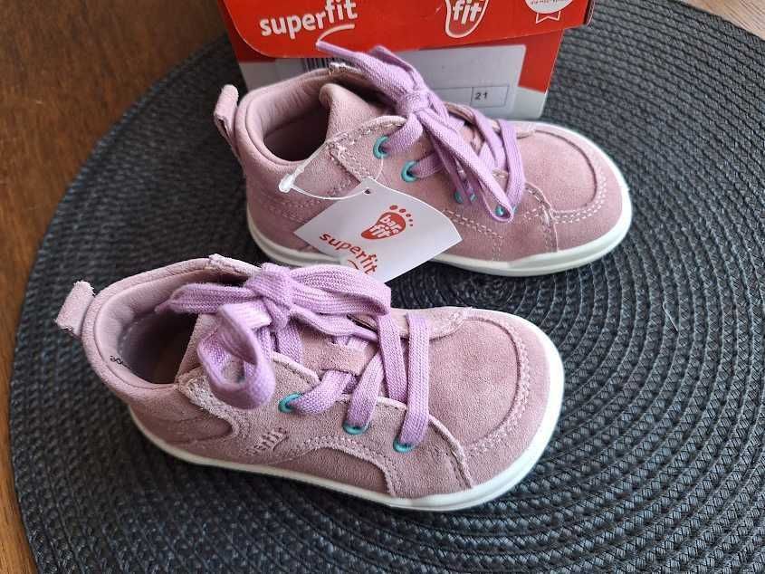 Нови обувки/сникърси на Biomecanics и Superfit, н. 21