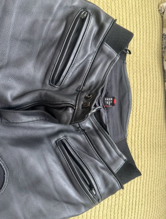 Vand pantaloni Moto piele