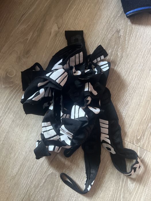 Vand manusi de box,sac,bandaje si casca de box