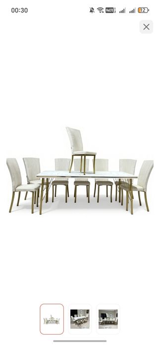 Стол со стульями в идеальном состоянии