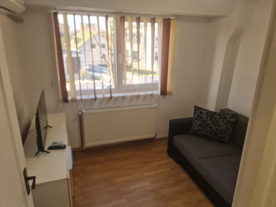 Inchiriez apartament