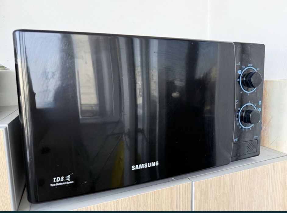 Cuptor microunde samsung