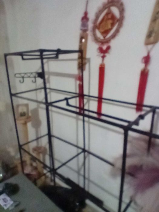 Срочно продам вешелку