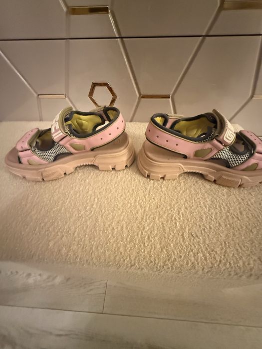 Gucci sandale pt femei