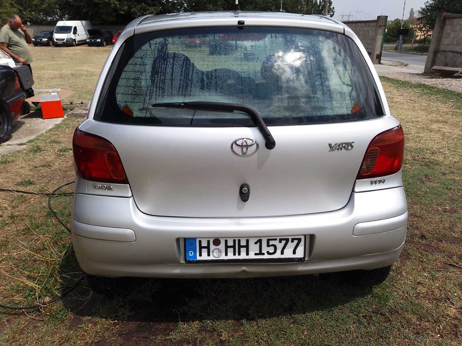 Toyota Yaris 1.3 Климатик тойота ярис