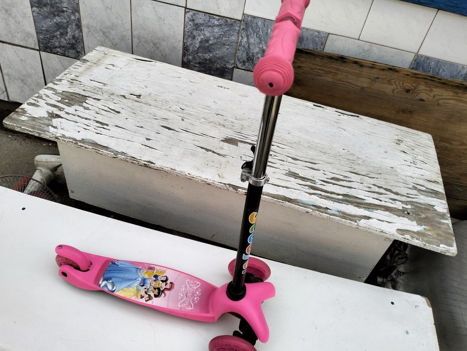 Продам самокат детский