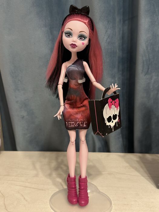 Монстр хай дракулаура