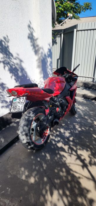 Продам Yamaha YZF-R1