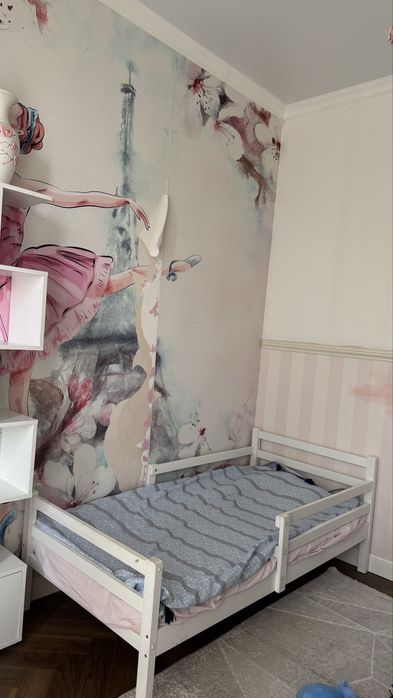 Кровать детская деревянная