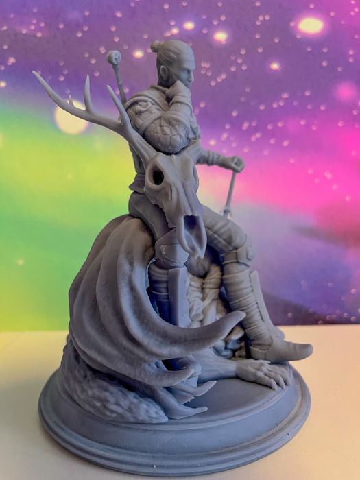 Продам фигурку геральда .