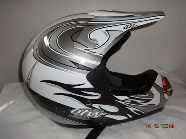 Крос каска XL XXL размери изгодни кросови мото каска мотокрос ендуро